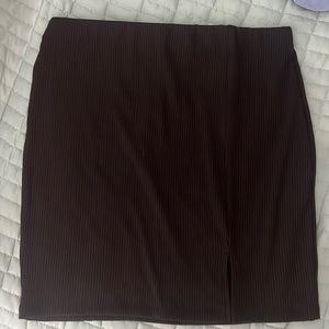 3/$10 or $5 Popular 21 Large Black Ribbed Skirt